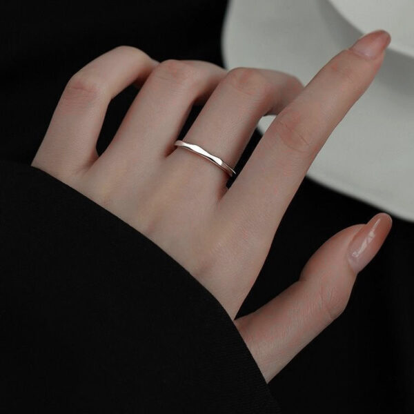 Minimalist Mobius Circle Ring - Image 2